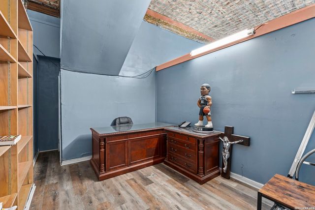 1720 S Presa, San Antonio, TX 78210