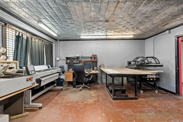 1720 S Presa, San Antonio, TX 78210