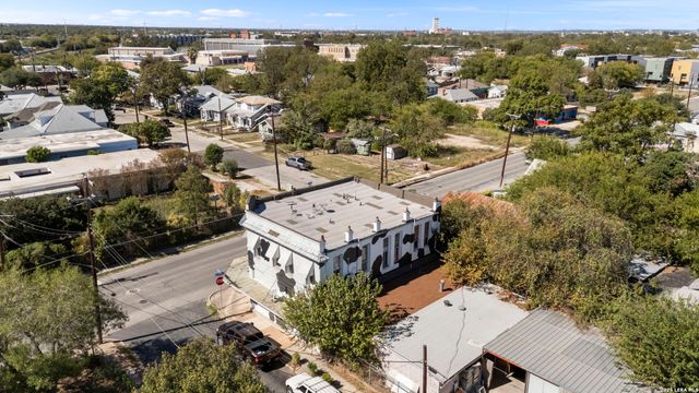 1720 S Presa, San Antonio, TX 78210