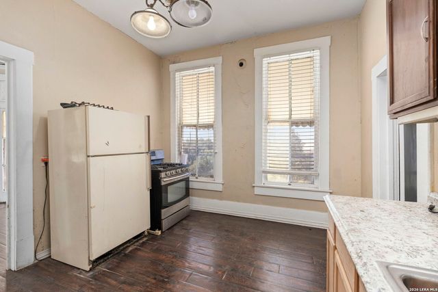 1720 S Presa, San Antonio, TX 78210