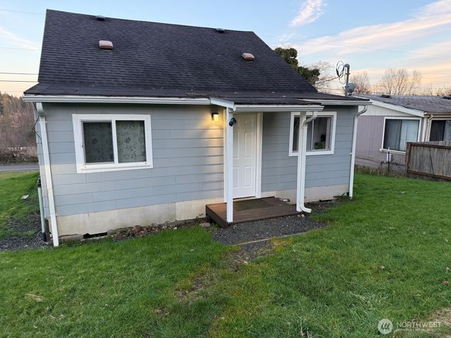 1132 Fowler Street, Raymond, WA 98577