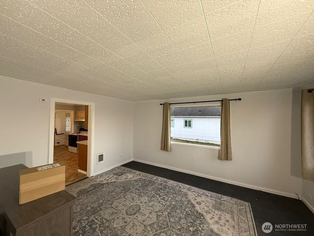 1132 Fowler Street, Raymond, WA 98577