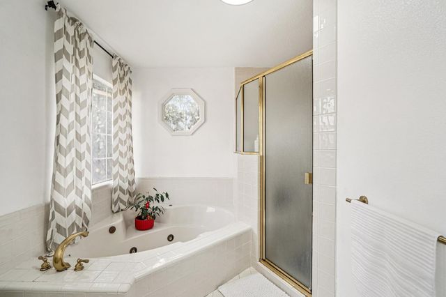 2020 Santa Rosa Way, Stockton, CA 95209