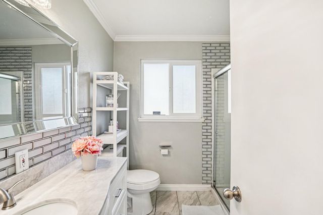 2020 Santa Rosa Way, Stockton, CA 95209