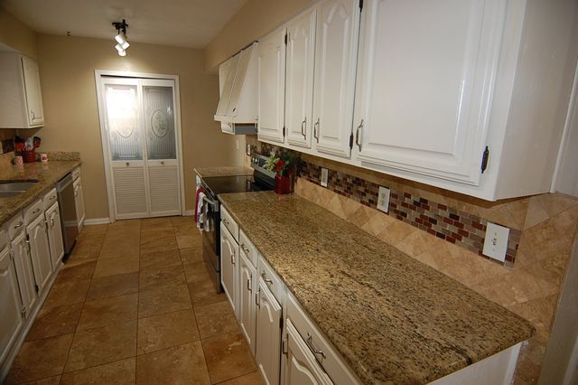 2614 Creekview Drive, Arlington, TX 76016