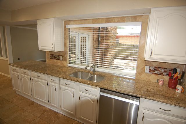 2614 Creekview Drive, Arlington, TX 76016