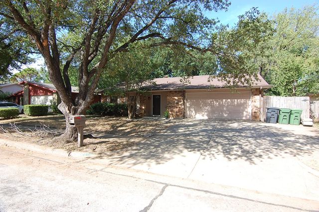 2614 Creekview Drive, Arlington, TX 76016