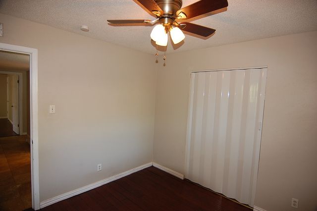 2614 Creekview Drive, Arlington, TX 76016
