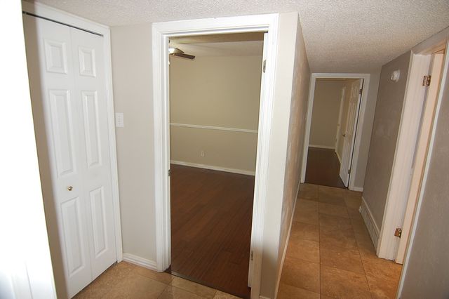 2614 Creekview Drive, Arlington, TX 76016