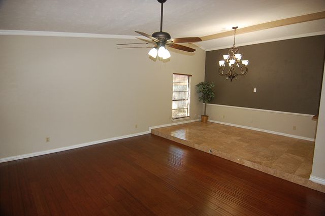 2614 Creekview Drive, Arlington, TX 76016