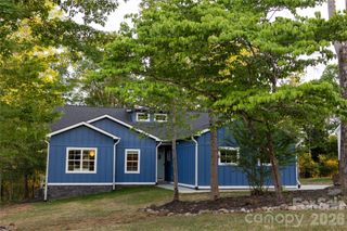 3813 54TH Avenue NE, Hickory, NC 28601