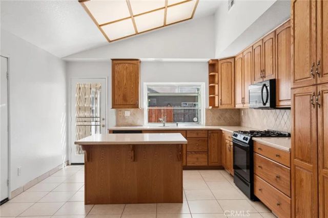 11810 Avalon, Yucaipa, CA 92399