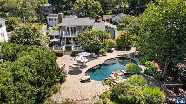 440 Colonial Boulevard, Twp Of Washington, NJ 07676