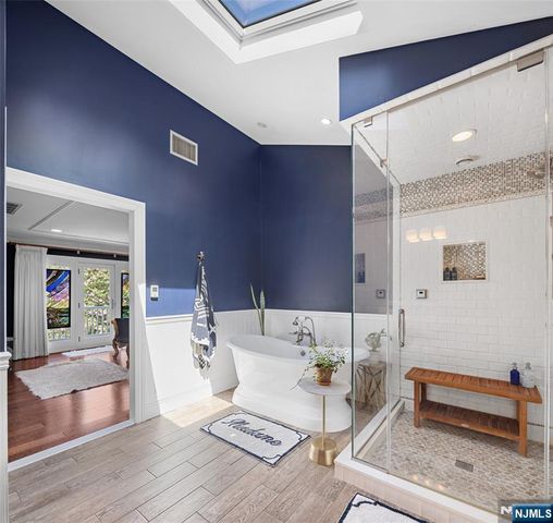 440 Colonial Boulevard, Twp Of Washington, NJ 07676