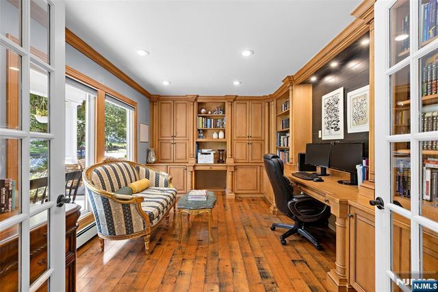 440 Colonial Boulevard, Twp Of Washington, NJ 07676