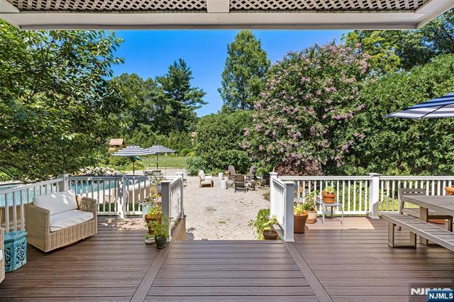 440 Colonial Boulevard, Twp Of Washington, NJ 07676