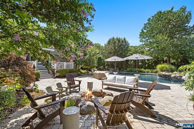 440 Colonial Boulevard, Twp Of Washington, NJ 07676