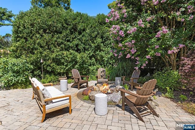 440 Colonial Boulevard, Twp Of Washington, NJ 07676