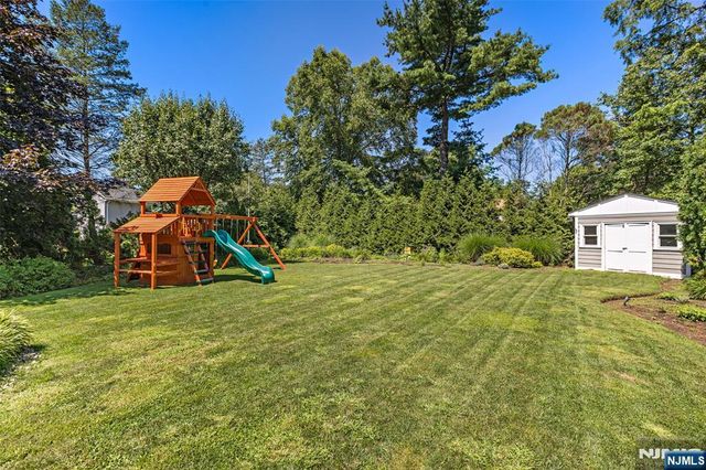 440 Colonial Boulevard, Twp Of Washington, NJ 07676