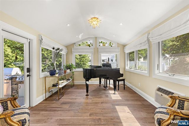 440 Colonial Boulevard, Twp Of Washington, NJ 07676