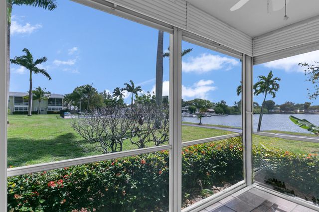 960 Crystal Lake Drive 115, Pompano Beach, FL 33064