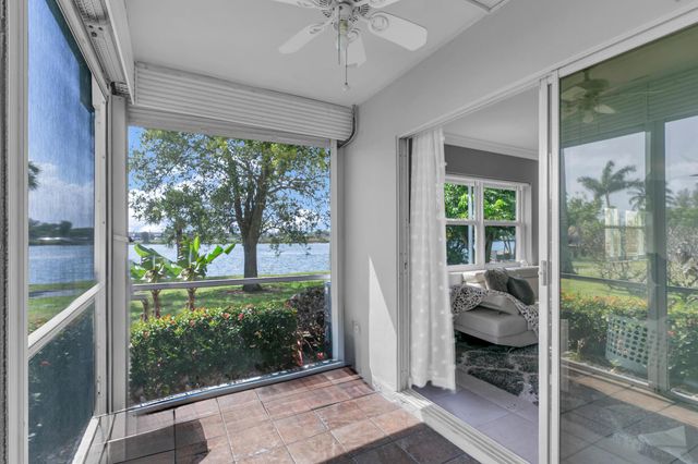 960 Crystal Lake Drive 115, Pompano Beach, FL 33064