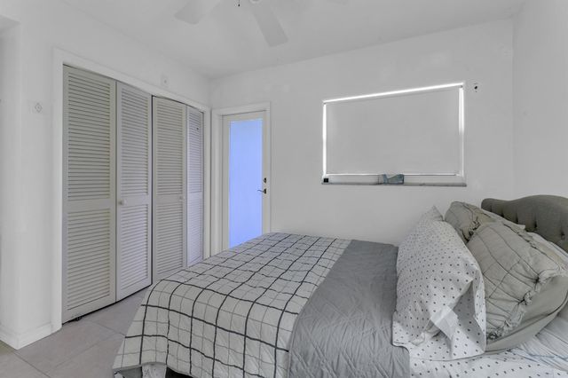 960 Crystal Lake Drive 115, Pompano Beach, FL 33064