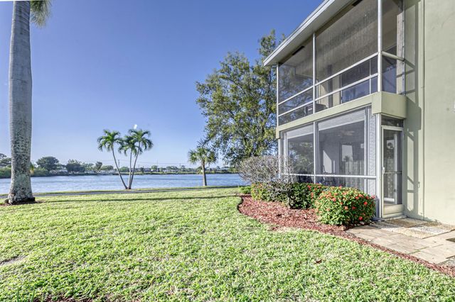 960 Crystal Lake Drive 115, Pompano Beach, FL 33064