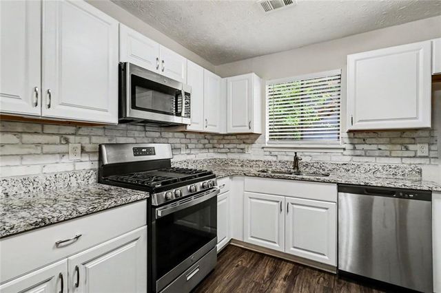 8895 Wesley Place, Jonesboro, GA 30238