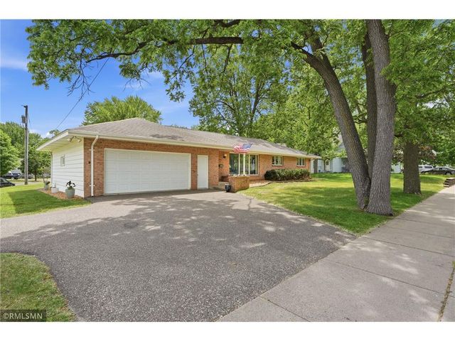 1409 Menomonie Street, Eau Claire, WI 54703