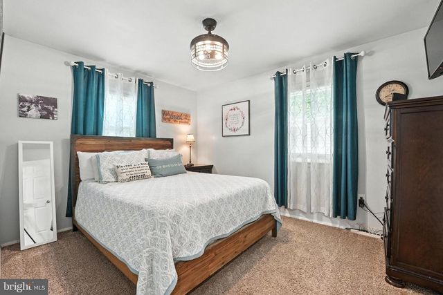 8210 ACKLEY ST, Alexandria, VA 22309