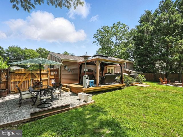 8210 ACKLEY ST, Alexandria, VA 22309