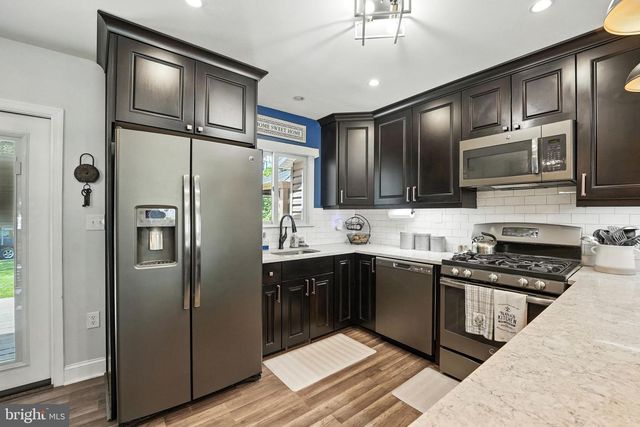 8210 ACKLEY ST, Alexandria, VA 22309