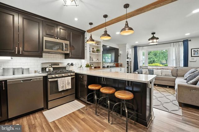 8210 ACKLEY ST, Alexandria, VA 22309