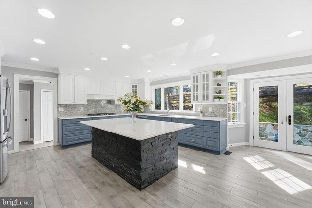 114 ERIN DR, Warrenton, VA 20186