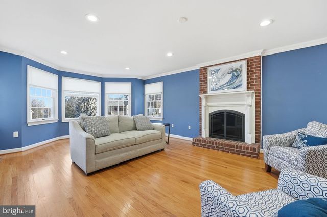 114 ERIN DR, Warrenton, VA 20186