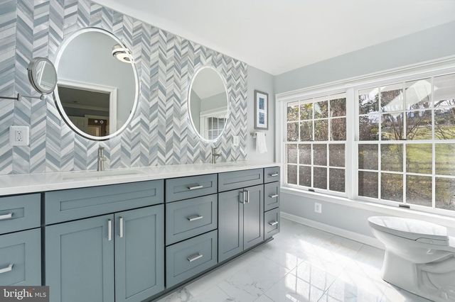 114 ERIN DR, Warrenton, VA 20186