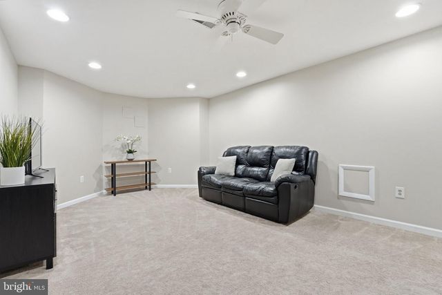 114 ERIN DR, Warrenton, VA 20186