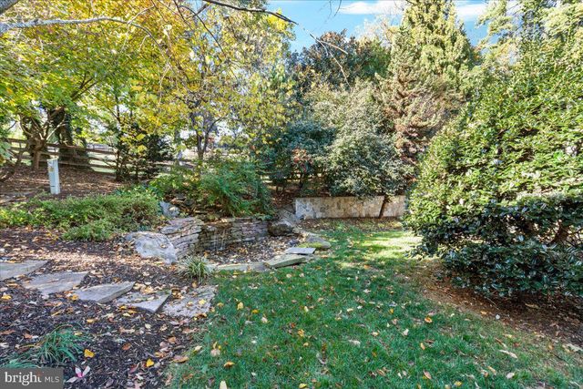 114 ERIN DR, Warrenton, VA 20186