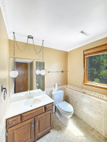 9443 Oriole Drive, Munster, IN 46321