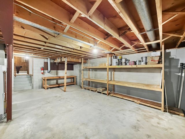 9443 Oriole Drive, Munster, IN 46321