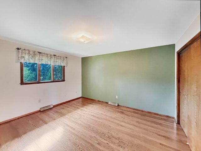 9443 Oriole Drive, Munster, IN 46321