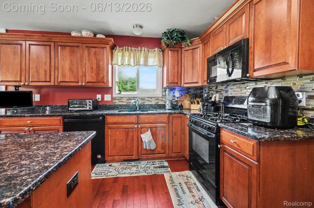 26820 Alderman Court, Harrison Charter Township, MI 48045