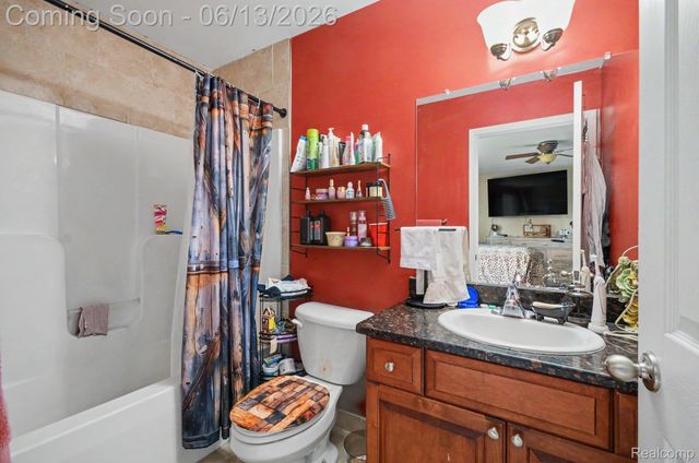 26820 Alderman Court, Harrison Charter Township, MI 48045