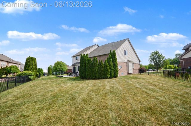 26820 Alderman Court, Harrison Charter Township, MI 48045