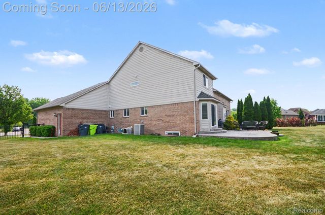 26820 Alderman Court, Harrison Charter Township, MI 48045