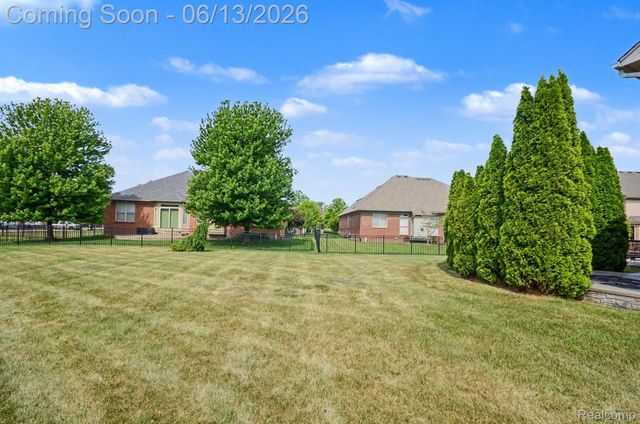 26820 Alderman Court, Harrison Charter Township, MI 48045