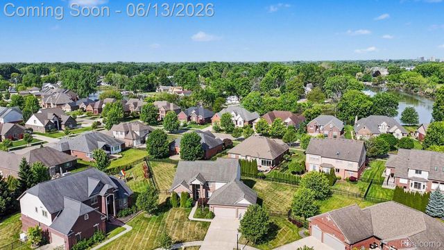 26820 Alderman Court, Harrison Charter Township, MI 48045