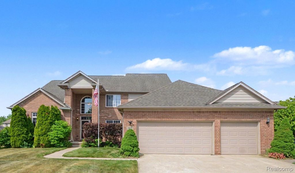 26820 Alderman Court, Harrison Charter Township, MI 48045