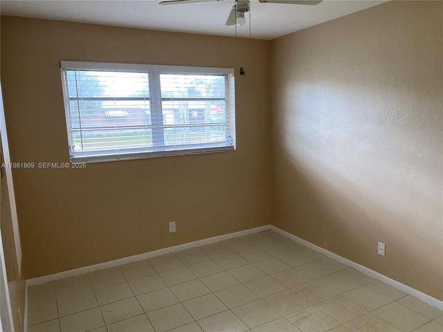 2421 SW 6th St, Fort Lauderdale, FL 33312